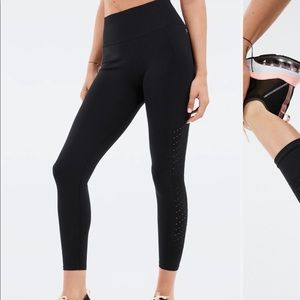 Fabletics scultknit leggings 7/8 NWT